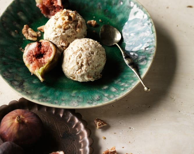 Fig and walnut ice cream