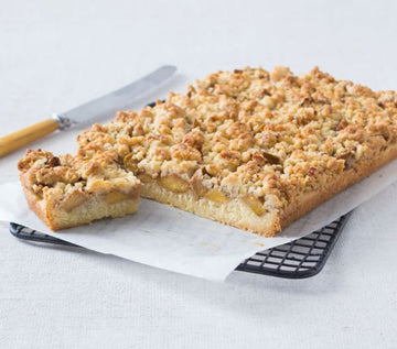 Feijoa crumble slice