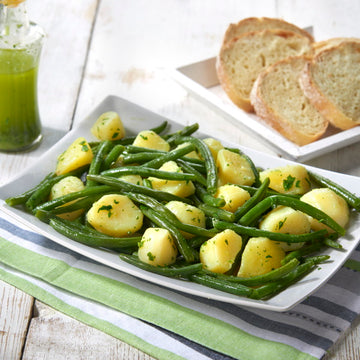 Potatoes and green beans with parsley pesto