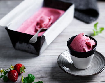 Strawberry almond gelato