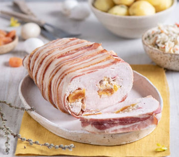 Turkey roulade with peaches and apricots