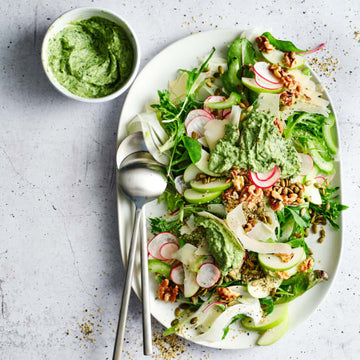 Crunchy salad with green goddess dressing (Diabetes)