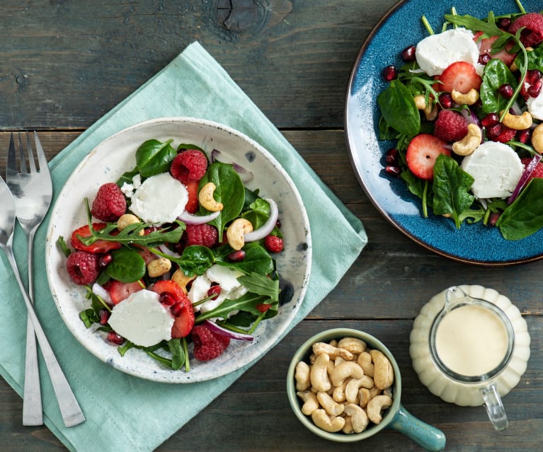 Salad with Goat's Cheese and Toasted Cashew Dressing