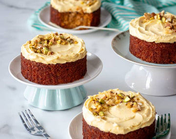 Mini carrot and almond cakes