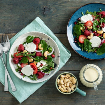 Salad with Goat's Cheese and Toasted Cashew Dressing