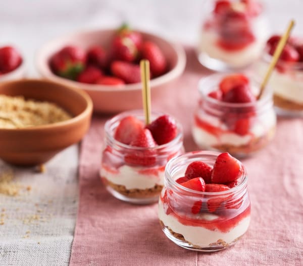 Sous vide strawberries with white chocolate mousse